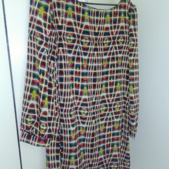 Dresses - Picture 4 of 4